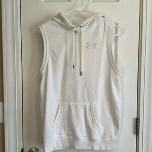 Women’s under armour small vest, sleeveless with a hood. White.